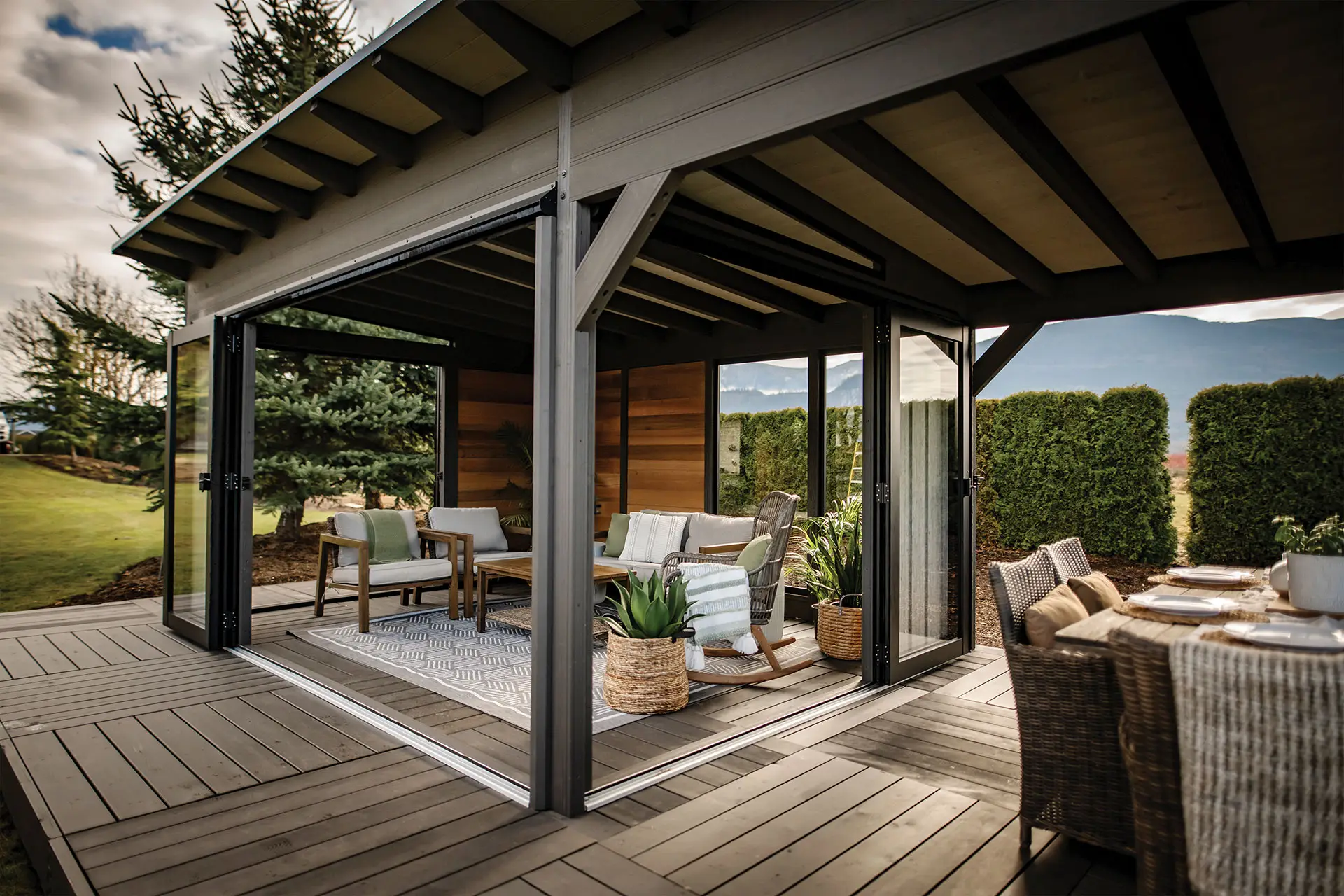 Duke Veranda pavilion with Canyon cedar panels and extended patio